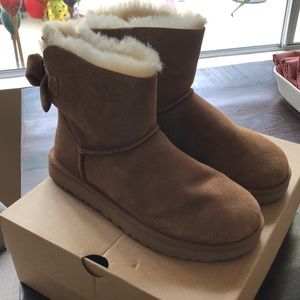 Ugg MIni Bailey Bow